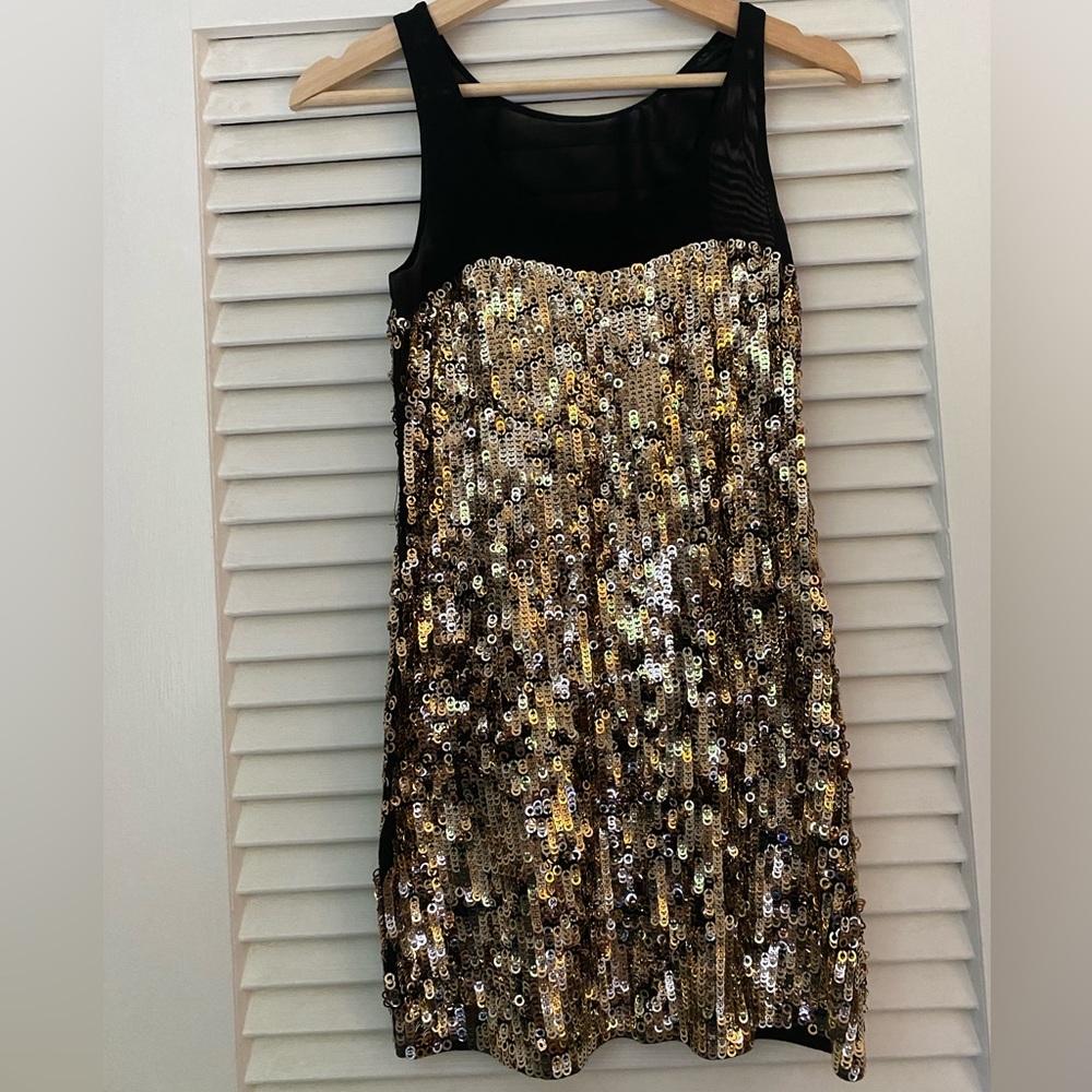 Gold sequin dress Eras Tour 🫶🏻